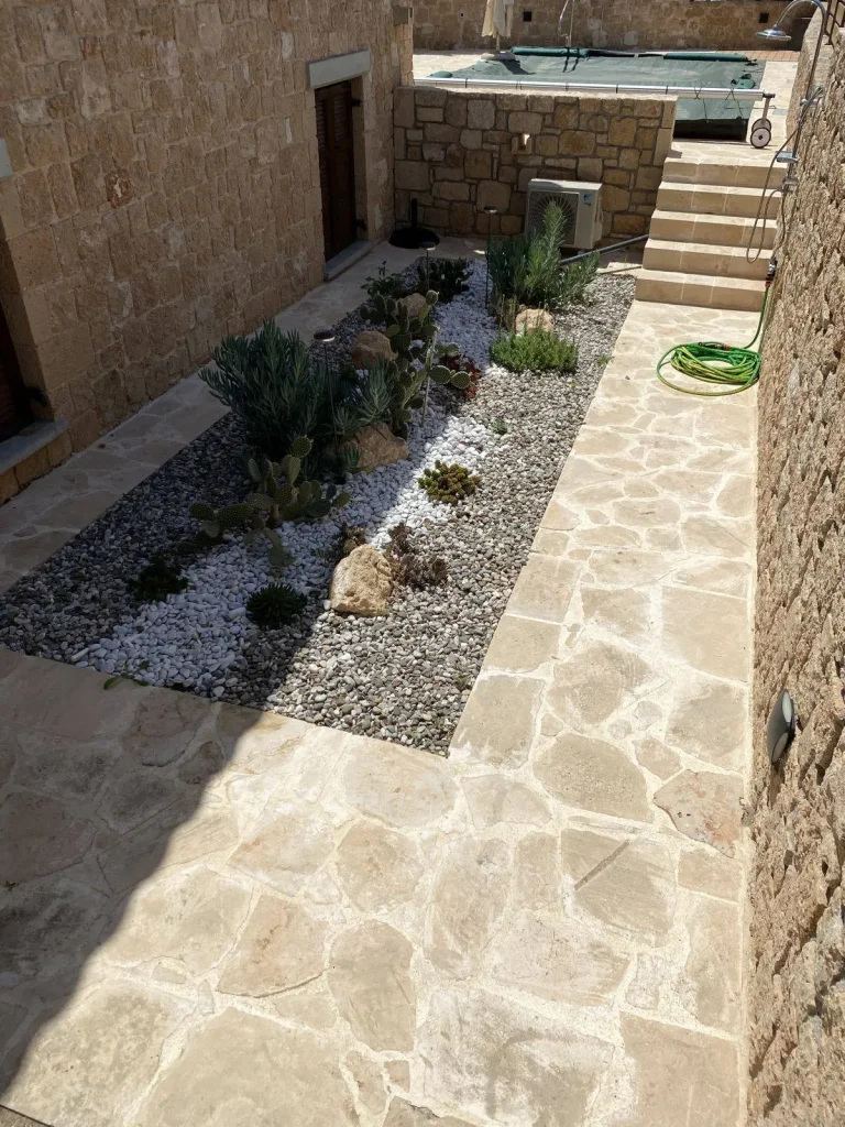 Διαμόρφωση εξωτερικού χώρου